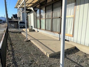 郡山駅 バス35分  雷神団地下車：停歩2分 1階の物件外観写真